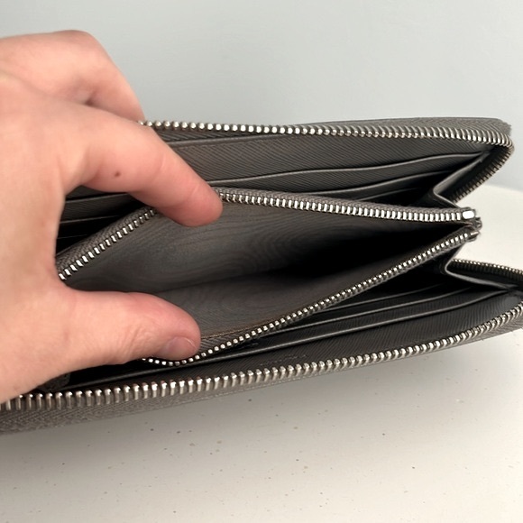 Prada Grey Leather Saffiano Zippy Wallet - Picture 11 of 11